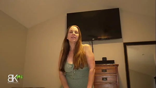 Sharing a Bed With My Hot StepMom Big Ass Milf