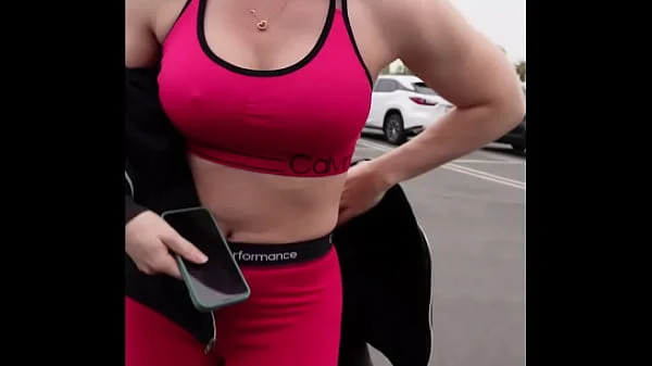 Fit MILF gets fucked in car after gym