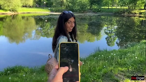 Girlfriend gets orgasms in a public park and I control it with a toy from Flirtwithsb