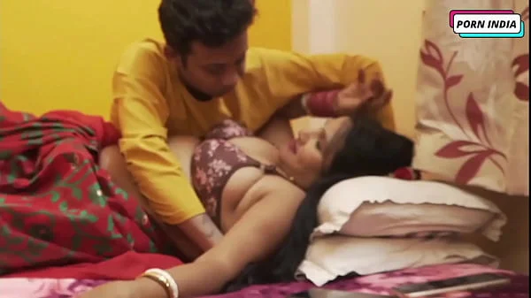 Desi Beautiful Indian Bhabhi Fucking Hard