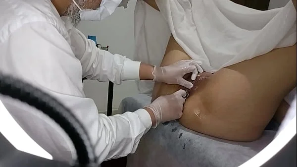 Gynecologist can't resist and ends up having sex with patient during exam