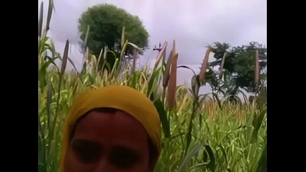 Ladki khet me with hindI audio