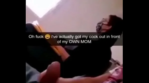 Madre masturba a su hijo